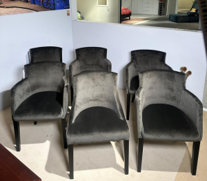 2x armstoel en 4x eetkamerstoelen